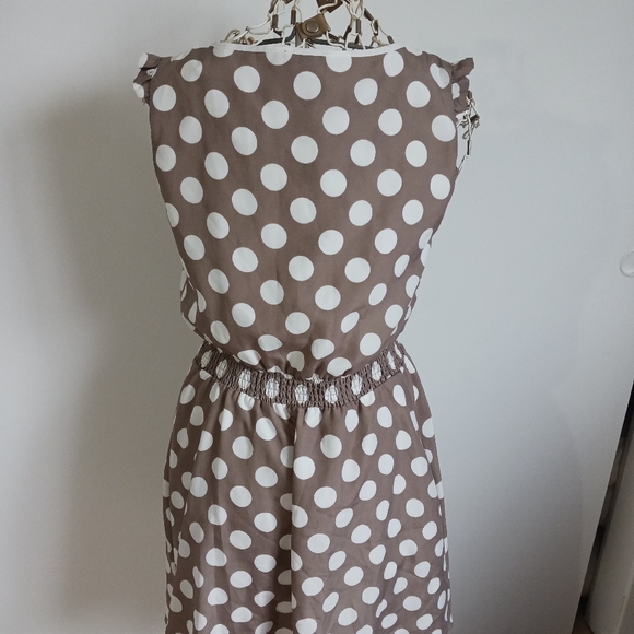 Dress - Picture 2 of 3